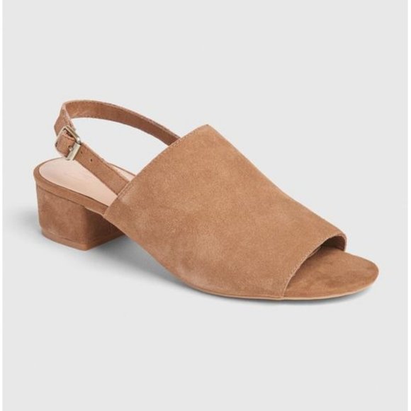 GAP Shoes - NWT Gap Camel Leather Open Toe Slingback Sandals 9
